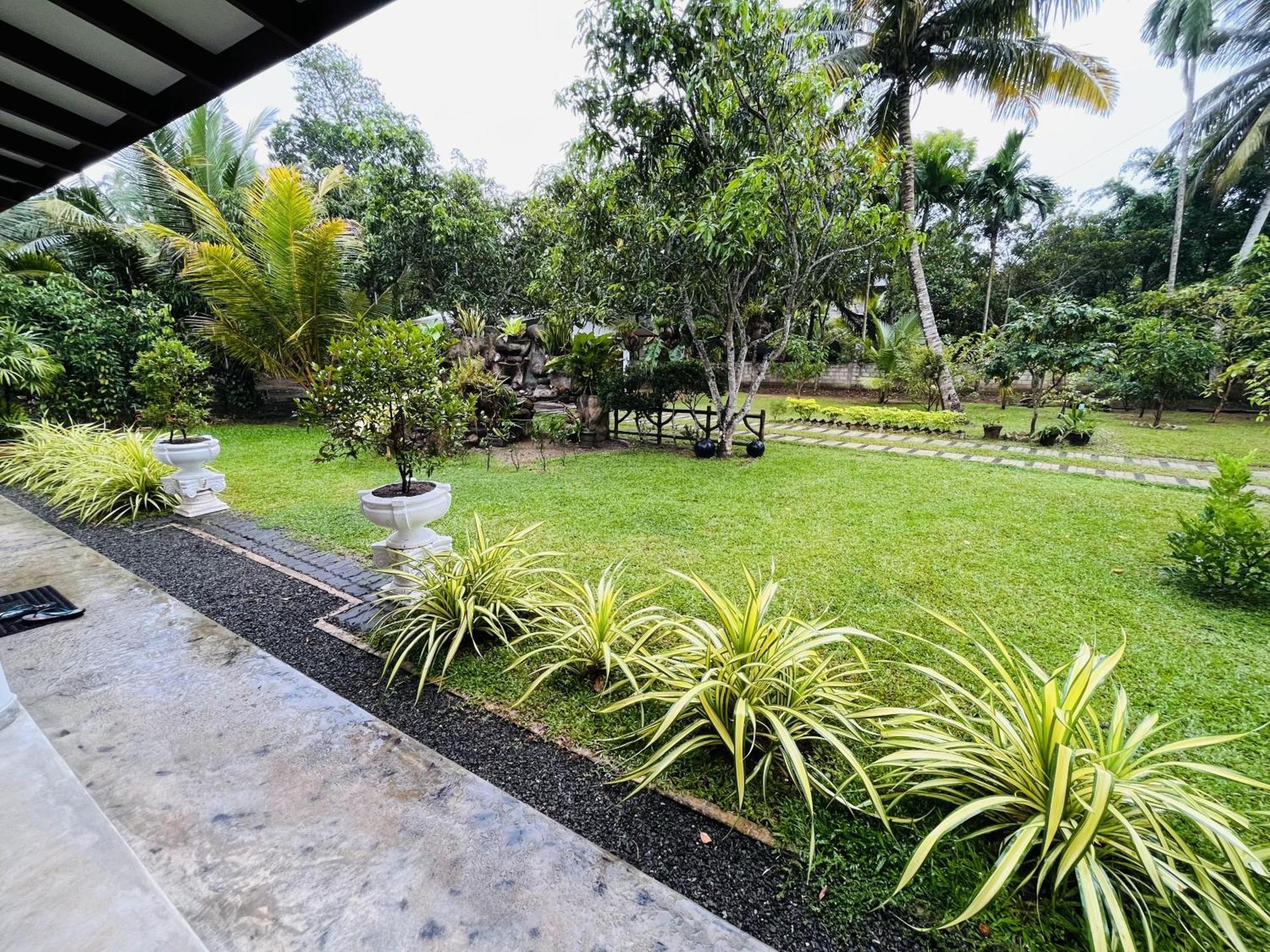 Villa Green Space Matara Buitenkant foto